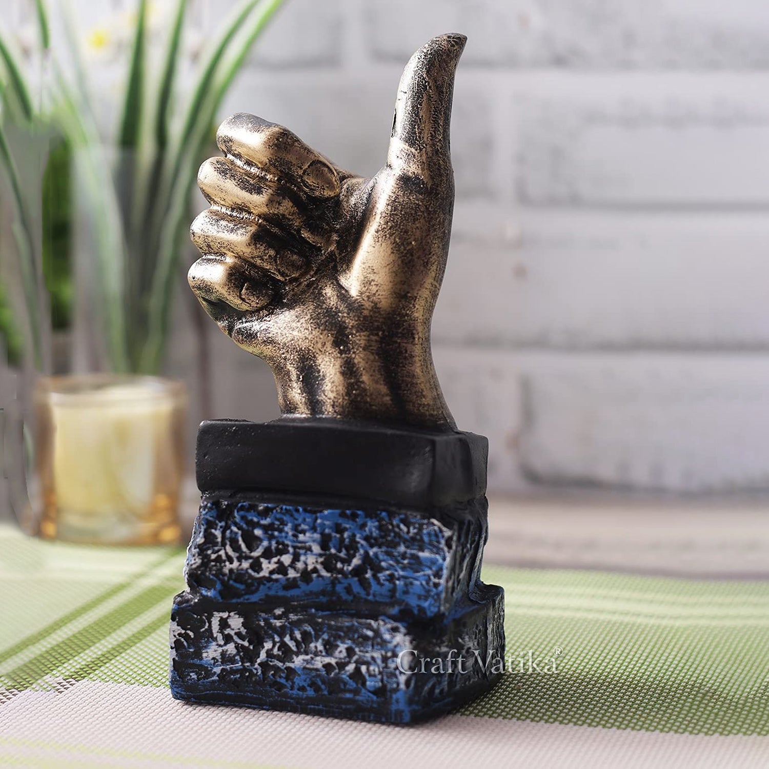 Resin Hand Gesture Thumbs Up Sign Decorative Figurine