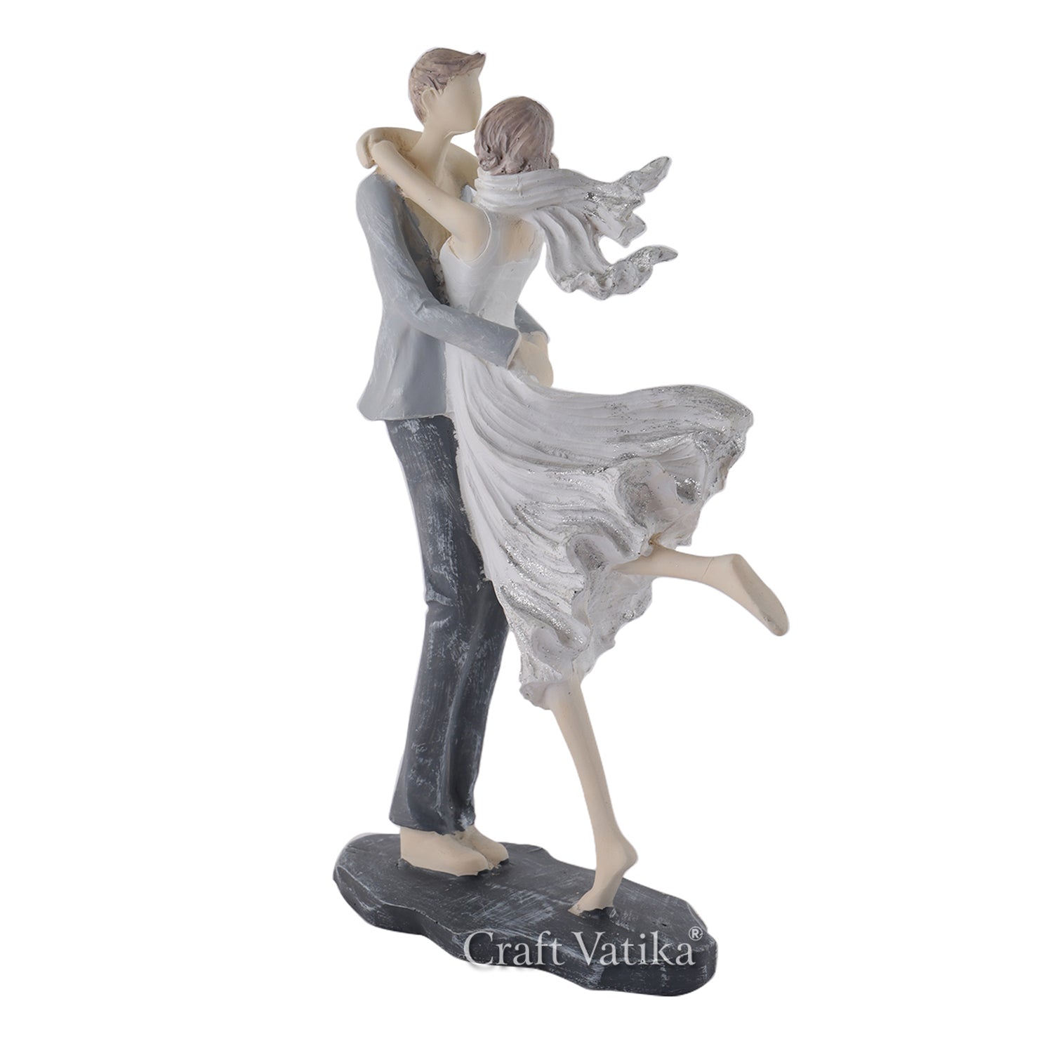 Romantic Love Couple Resin Decorative Showpiece