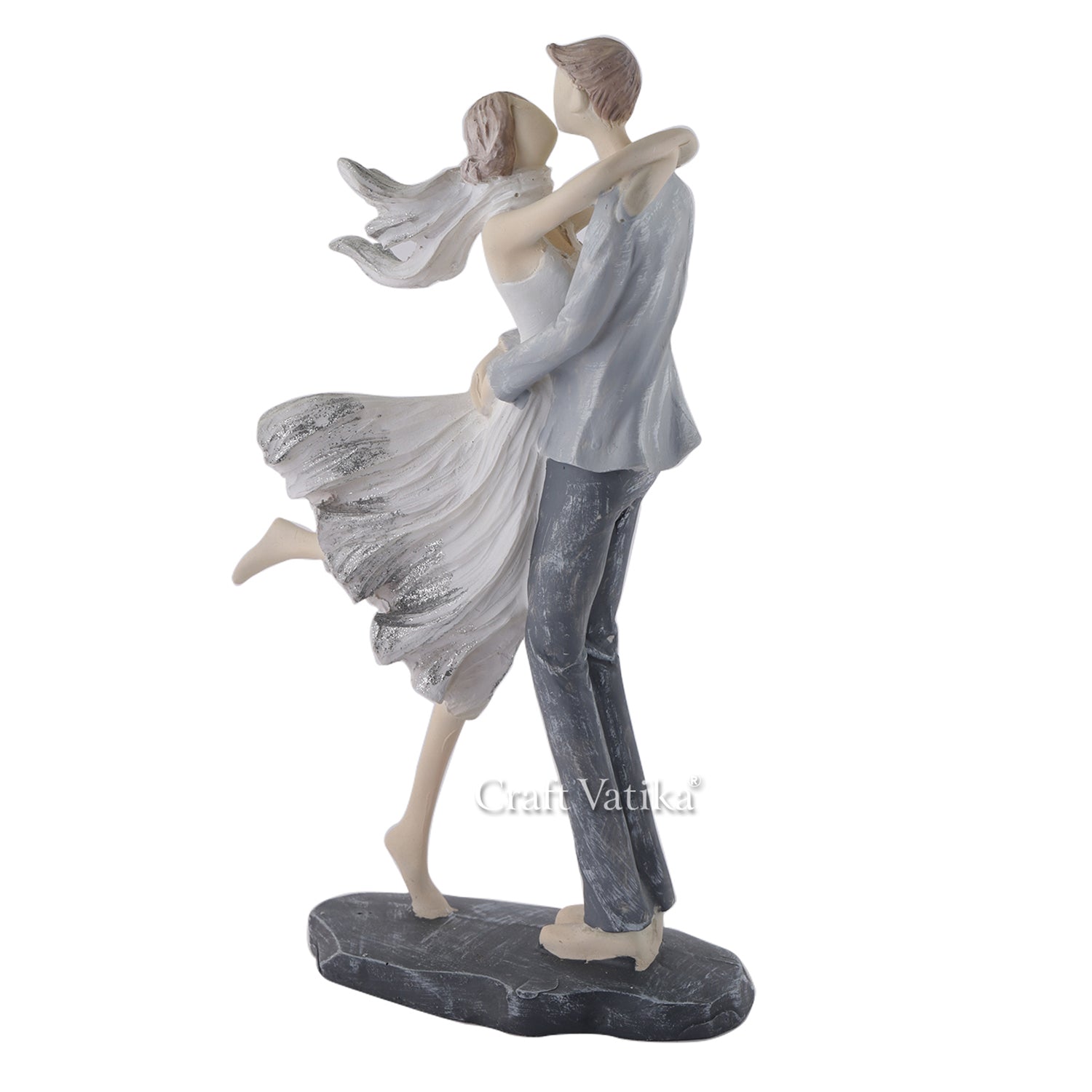 Romantic Love Couple Resin Decorative Showpiece
