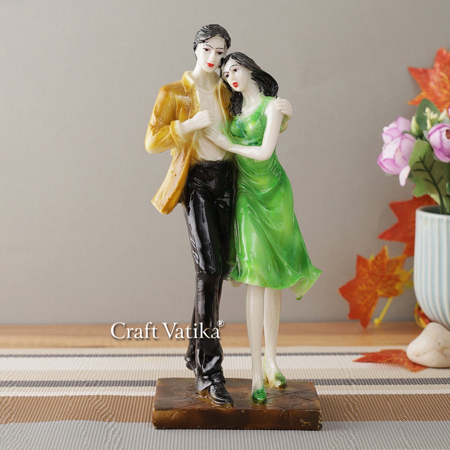 Handmade Love Couple Figurine Showpiece