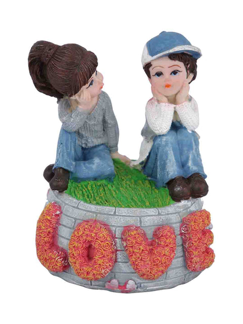 Resin Sitting Couple Table Top Showpiece CPLMAS116