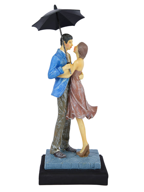 Couple Under Umbrella Resin Showpiece CPLMAS117