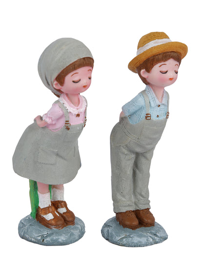 Standing Kissing Couple Resin Showpiece CPLMAS122