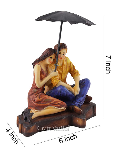 Miniatures Romantic Couple Under Umbrella Statue Showpiece