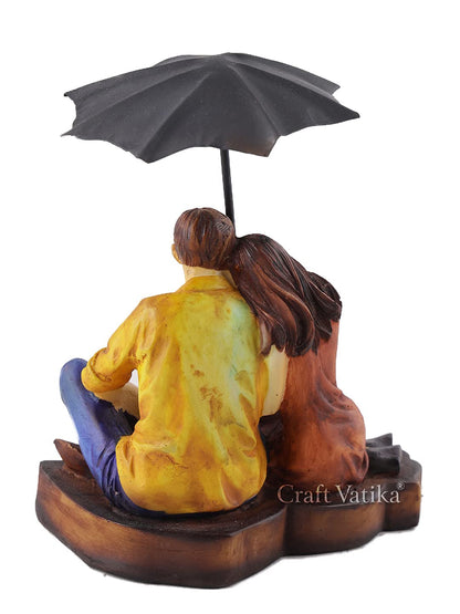 Miniatures Romantic Couple Under Umbrella Statue Showpiece