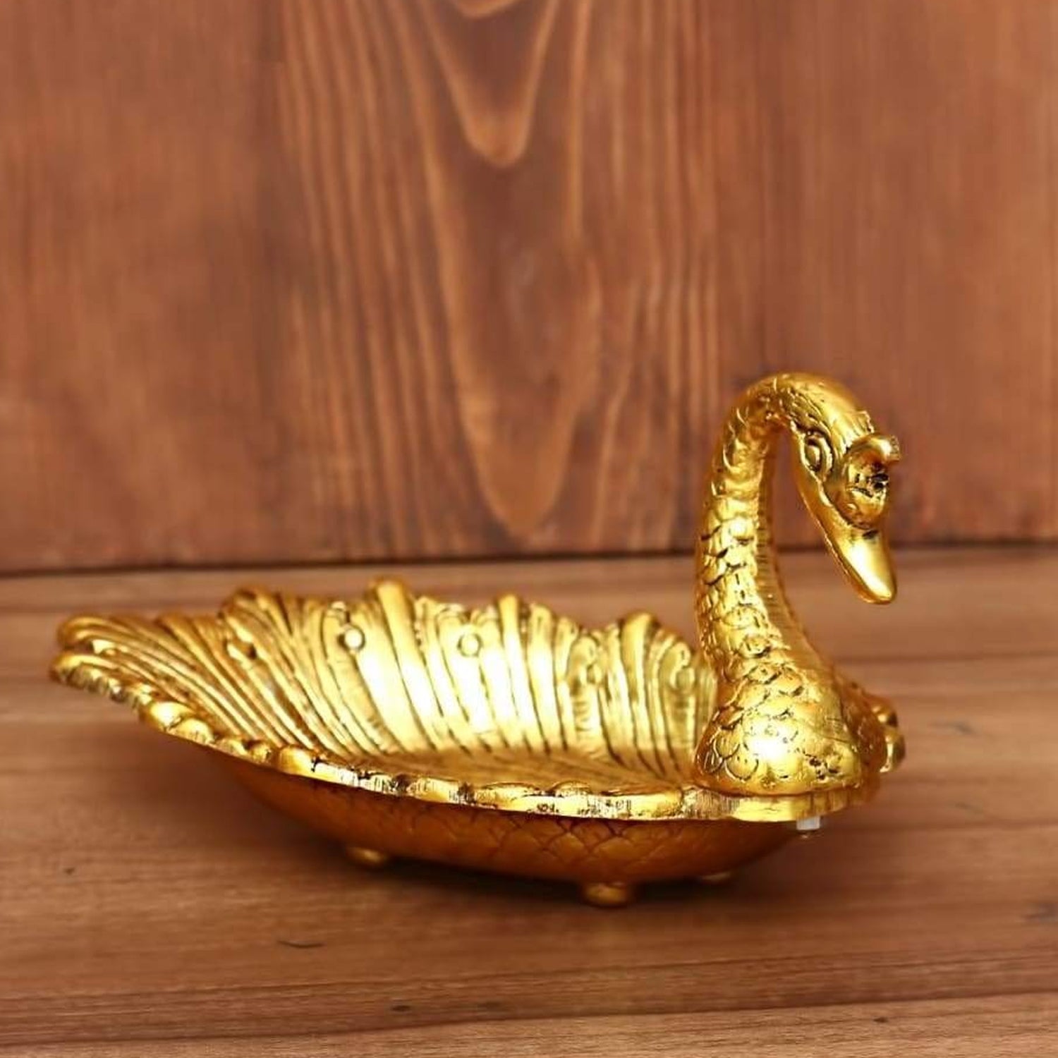Metal Swan Shape Serving Tray Showpiece