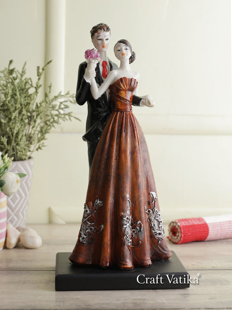 Polyresin Romantic Love Couple Statue