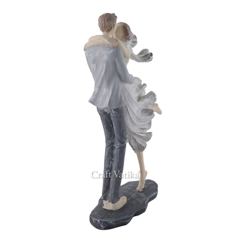 Romantic Love Couple Resin Decorative Showpiece 